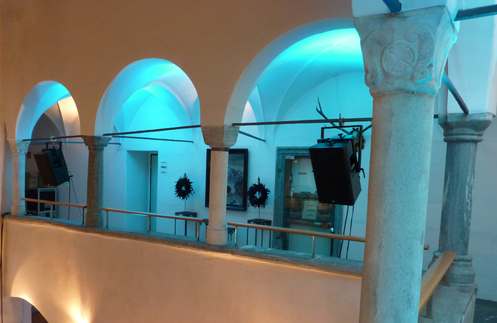 LED Ambientebeleuchtung und Meyer Sound Tontechnik im Salzamt Klagenfurt für WMWP Rechtsanwälte GmbH