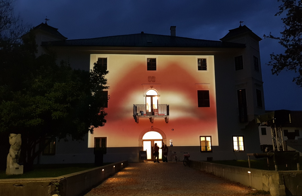 Fassadenprojektion Dinzschloss Villach