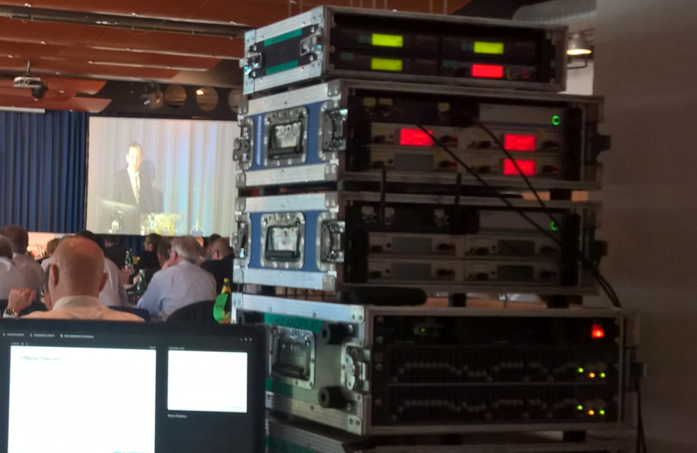 Funkmikrofon Empfänger, BSS EQ und Videoprojektion im Congresscenter Pörtschach am Wörthersse für Sparkasse