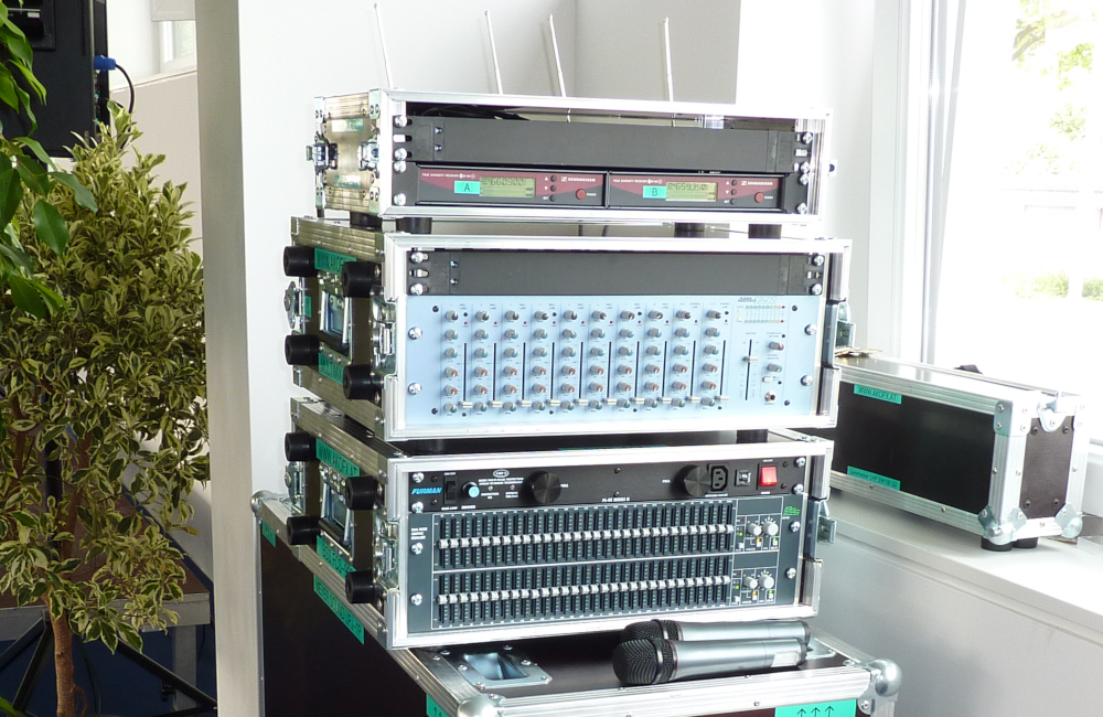 Audio Mischpult, BSS EQ und Funkmirofon Empfänger Firmenfeier ZT Kastner Klagenfurt